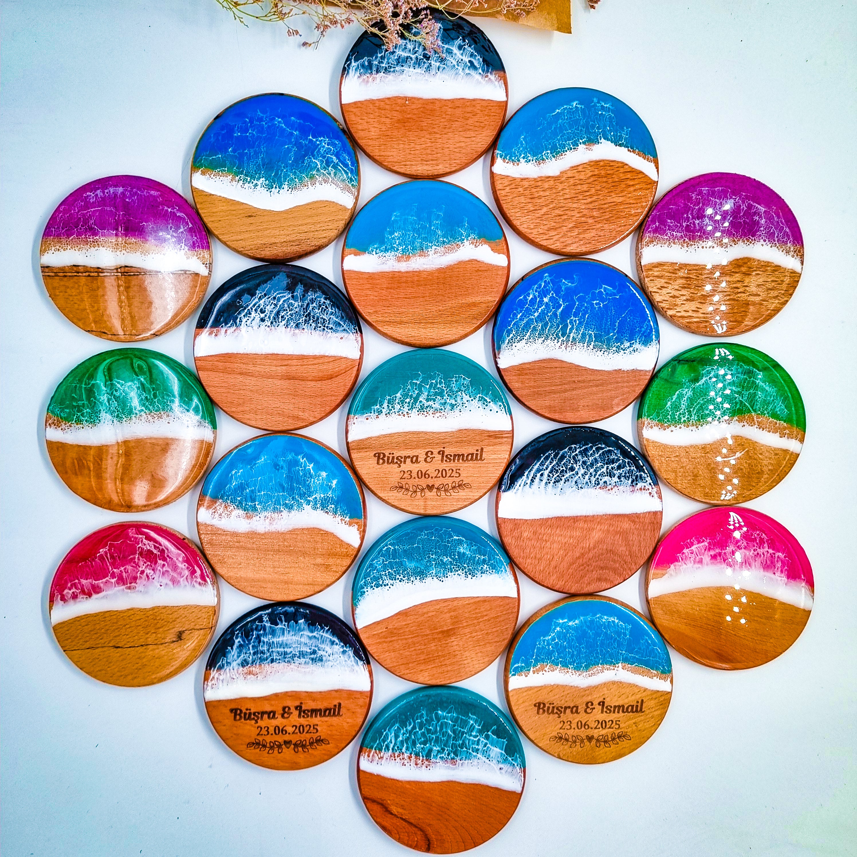 Kişiye Özel Epoksi Dalga Desenli Ahşap Bardak Altlığı