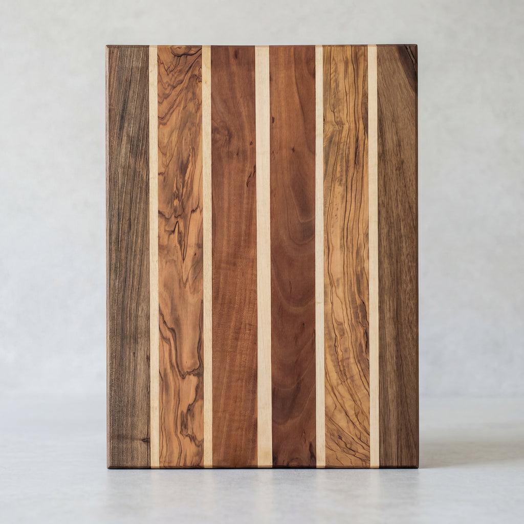 Özel Kesme Tahtası 38×28×2 cm Şerit Desenli Ahşap Sunum Tahtası